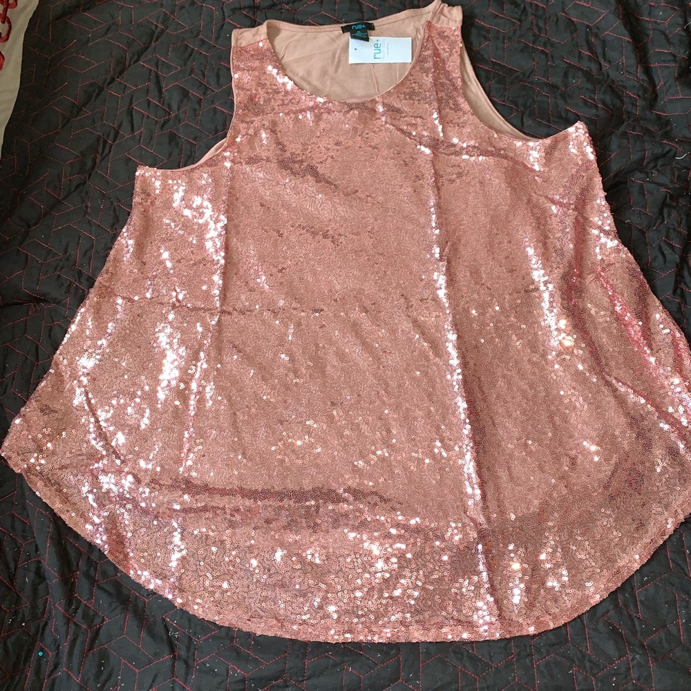 🌼 Brand new round neck blouse 🌼